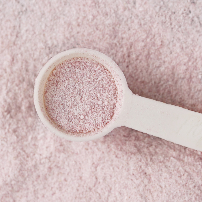 Activize FitLine powder on the spoon
